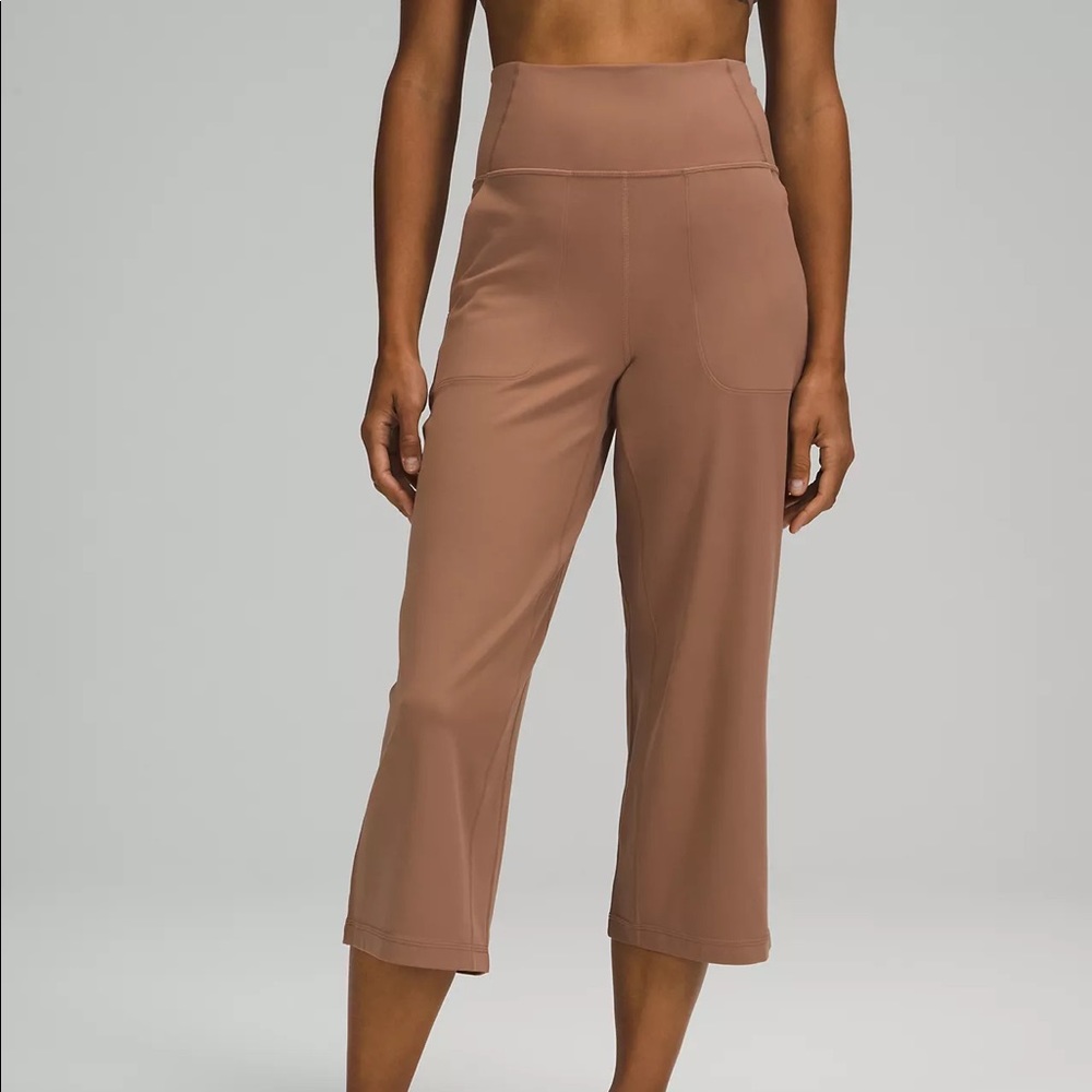 Lululemon Align Super High Rise Wide Leg Crop 23” Size 8 NWT